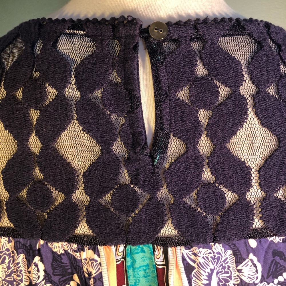 ANTHROPOLOGIE Akemi + Kin Tunic - Picture 4 of 6